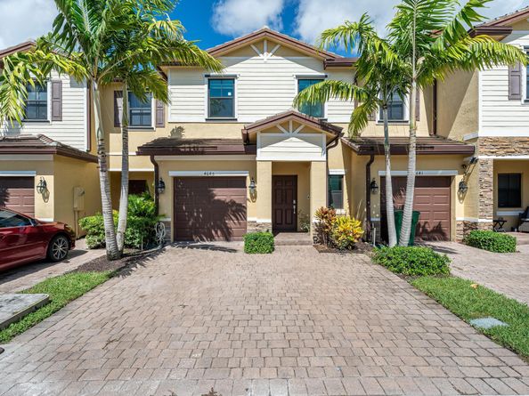 4645 Caspian Way, Davie FL 33314