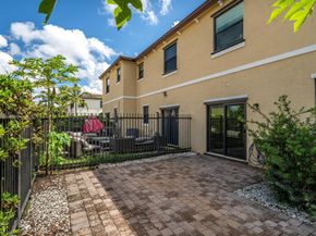 4645 Caspian Way, Davie FL 33314