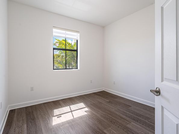 4645 Caspian Way, Davie FL 33314