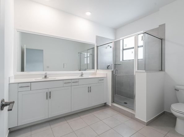 4645 Caspian Way, Davie FL 33314