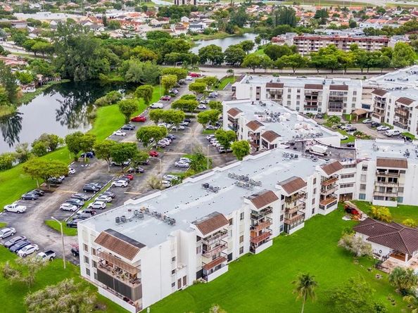 1350 SW 122nd Ave 415, Miami FL 33184