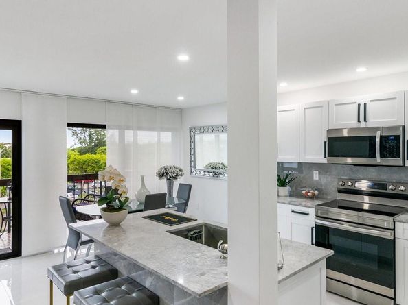 1350 SW 122nd Ave 415, Miami FL 33184