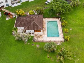 1350 SW 122nd Ave 415, Miami FL 33184