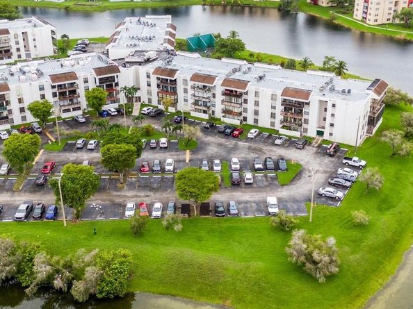 1350 SW 122nd Ave 415, Miami FL 33184