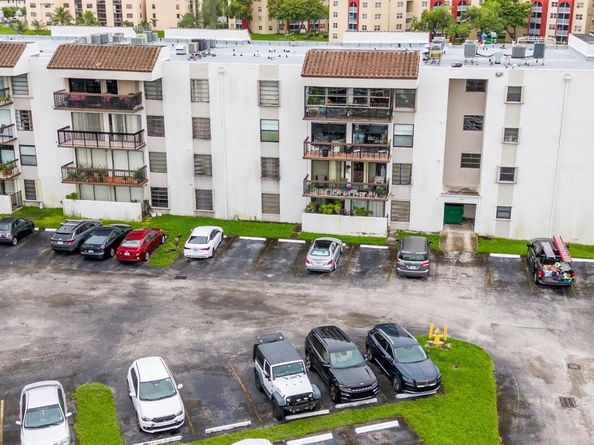 1350 SW 122nd Ave 415, Miami FL 33184