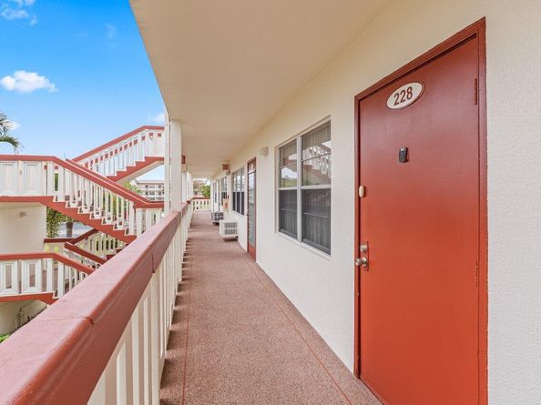 228 Brighton F, Boca Raton FL 33434