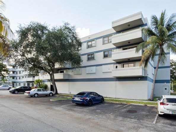 1891 N 61st Avenue B206, Hollywood FL 33024