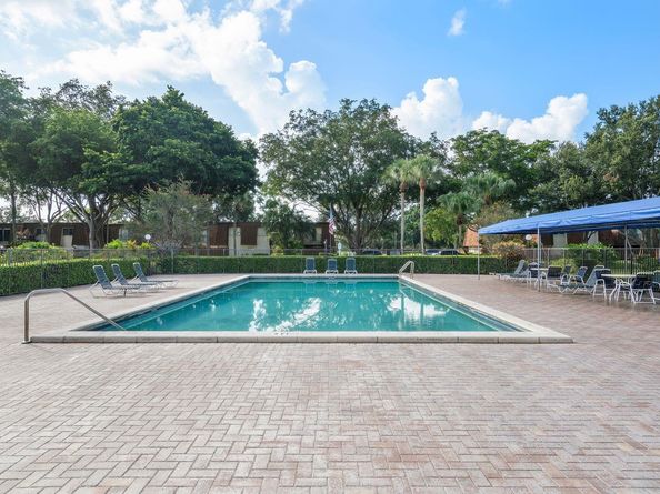 2171 SW 90th Ave c8, Davie FL 33324