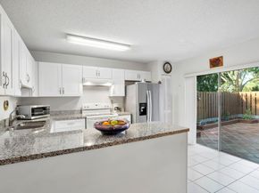 2171 SW 90th Ave c8, Davie FL 33324