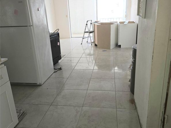 455 Paradise Isle Blvd 305, Hallandale Beach FL 33009