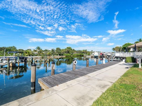 343 Oak Harbour Drive 343, Juno Beach FL 33408