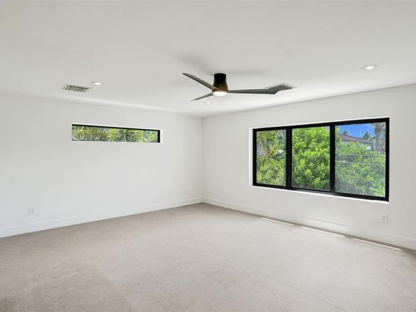 2728 NE 31st St, Lighthouse Point FL 33064