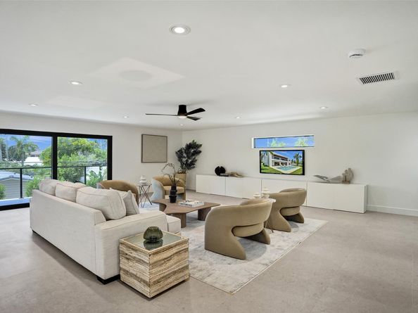 2728 NE 31st St, Lighthouse Point FL 33064