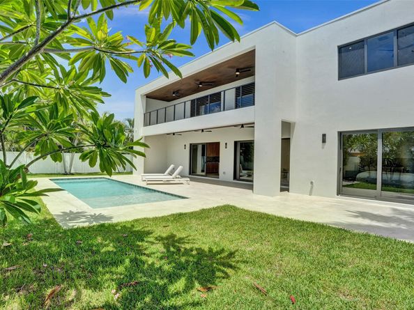 2728 NE 31st St, Lighthouse Point FL 33064