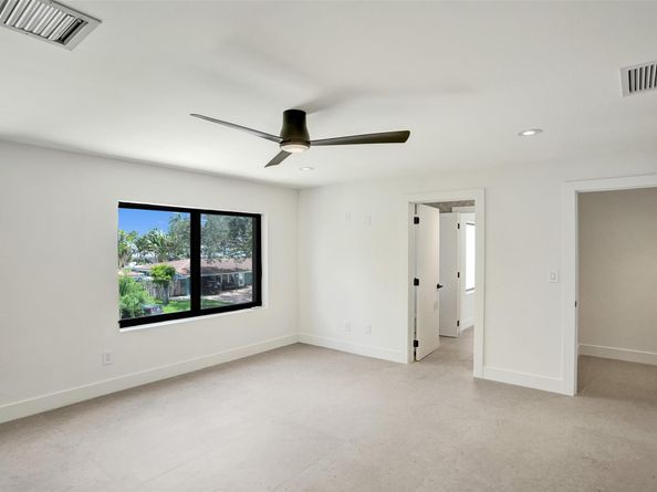 2728 NE 31st St, Lighthouse Point FL 33064