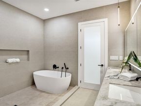 2728 NE 31st St, Lighthouse Point FL 33064