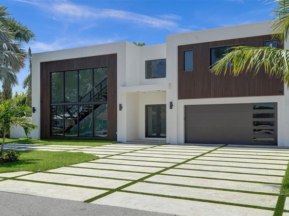 2728 NE 31st St, Lighthouse Point FL 33064