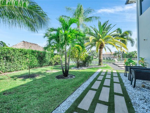 11737 Windsor Bay Pl, Wellington FL 33449