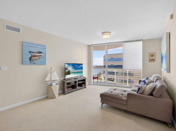 1551 N Flagler Drive 1217, West Palm Beach FL 33401