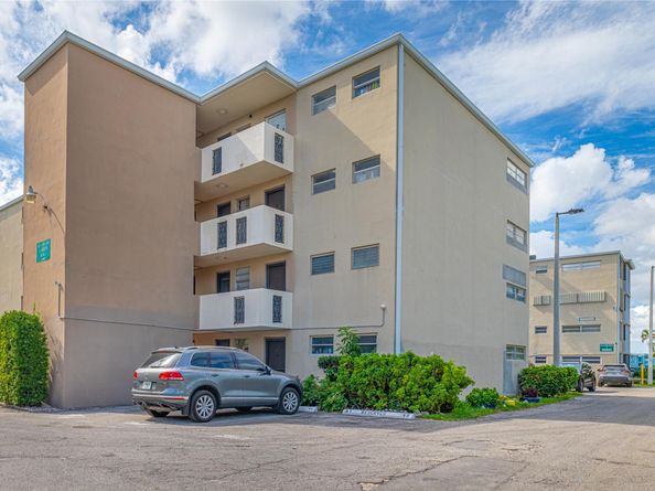 1660 NE 191st St 3111, Miami FL 33179