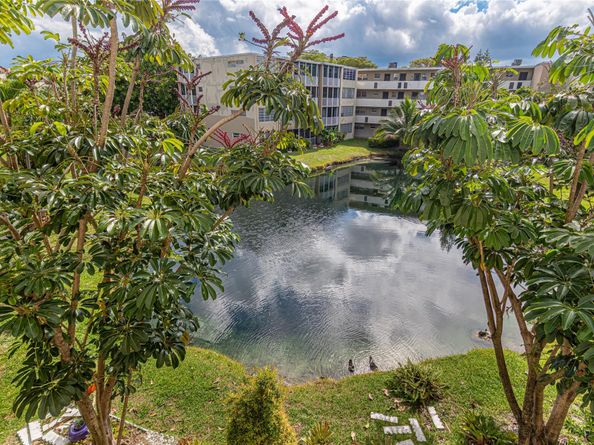 1660 NE 191st St 3111, Miami FL 33179