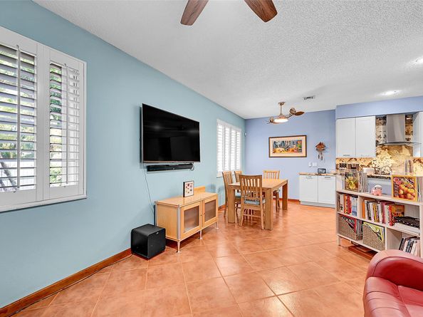 2922 Port Royale Ln, Fort Lauderdale FL 33308