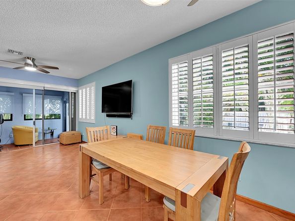 2922 Port Royale Ln, Fort Lauderdale FL 33308