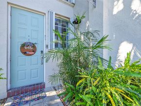 2922 Port Royale Ln, Fort Lauderdale FL 33308