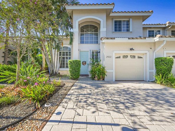 2922 Port Royale Ln, Fort Lauderdale FL 33308