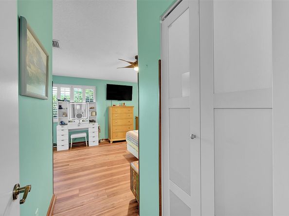 2922 Port Royale Ln, Fort Lauderdale FL 33308