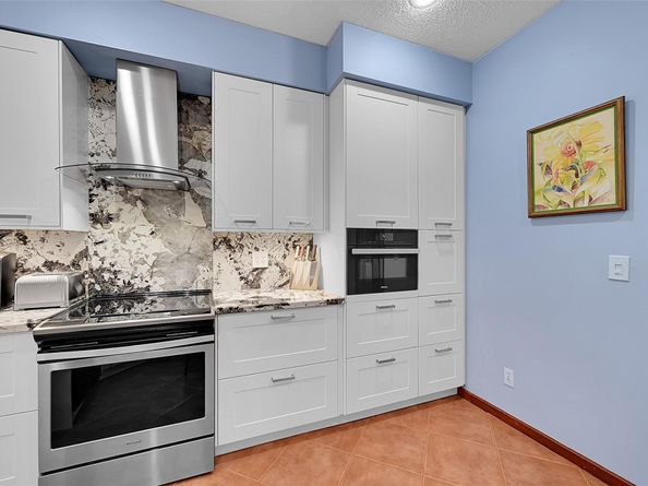 2922 Port Royale Ln, Fort Lauderdale FL 33308
