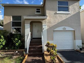 4190 SW 70th Ter, Davie FL 33314