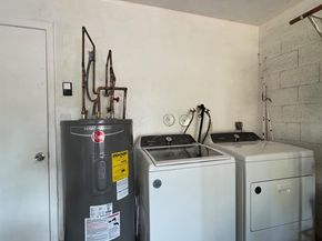 4190 SW 70th Ter, Davie FL 33314
