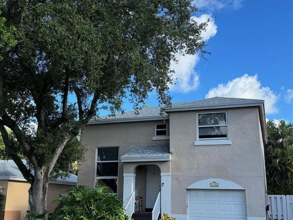 4190 SW 70th Ter, Davie FL 33314