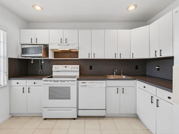 9283 Vista Del Lago 37J, Boca Raton FL 33428