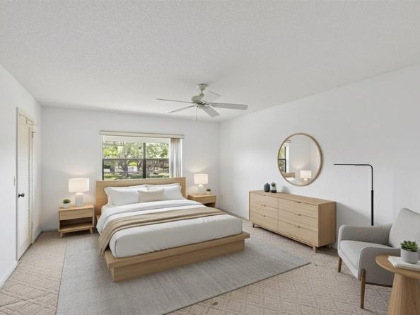 9283 Vista Del Lago 37J, Boca Raton FL 33428