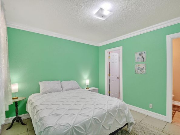 1035 Soelca Drive, West Palm Beach FL 33405