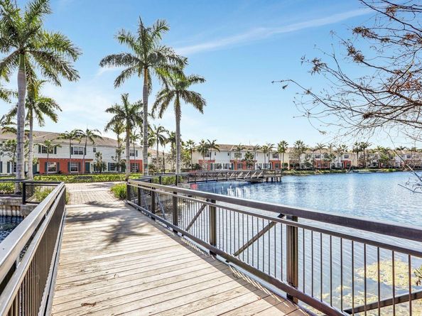 168 SW 6th Ct, Pompano Beach FL 33060
