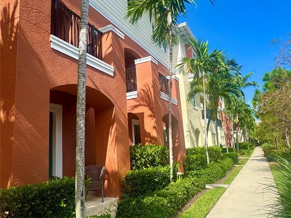 168 SW 6th Ct 168, Pompano Beach FL 33060