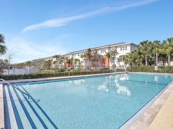 168 SW 6th Ct, Pompano Beach FL 33060