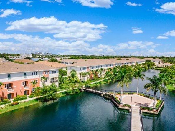 168 SW 6th Ct, Pompano Beach FL 33060