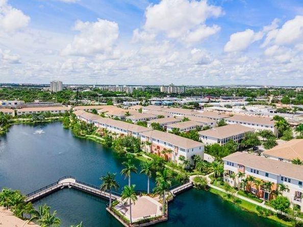 168 SW 6th Ct 168, Pompano Beach FL 33060