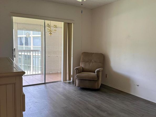 300 Village Green Circle S 217, Palm Springs FL 33461