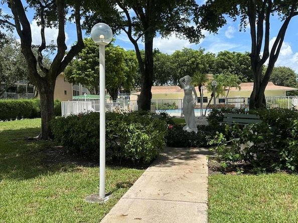 300 Village Green Circle S 217, Palm Springs FL 33461