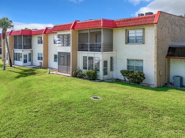 133 Lake Evelyn Drive, West Palm Beach FL 33411