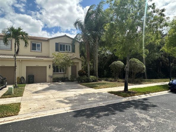 4792 Lago Vista Dr 4792, Coconut Creek FL 33073