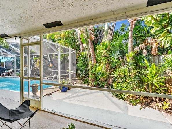 498 Oregon Lane, Boca Raton FL 33487