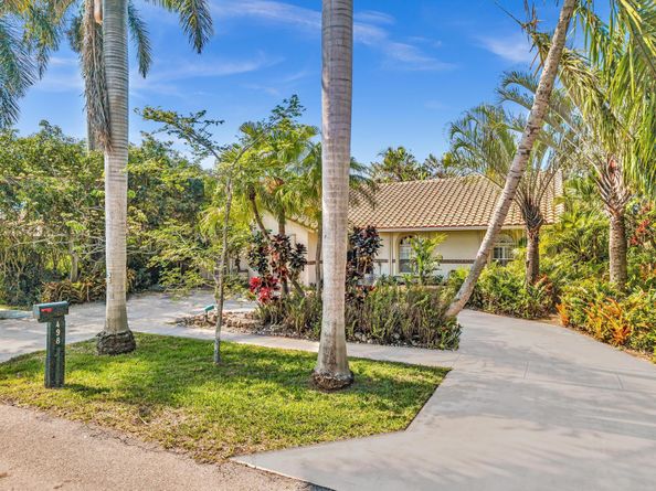 498 Oregon Lane, Boca Raton FL 33487