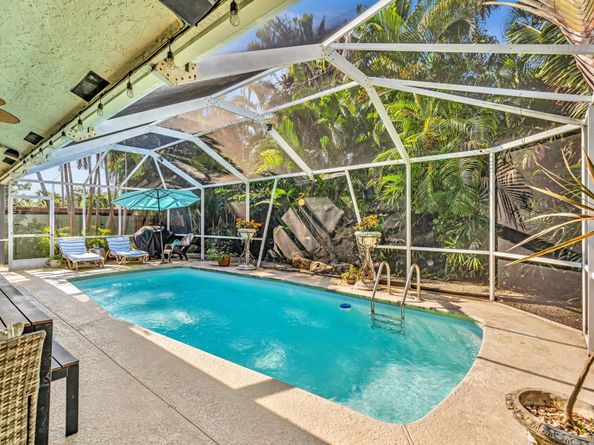 498 Oregon Lane, Boca Raton FL 33487