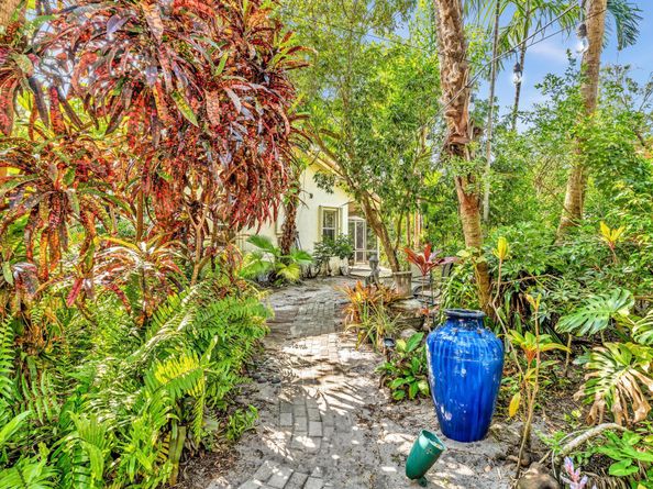 498 Oregon Lane, Boca Raton FL 33487